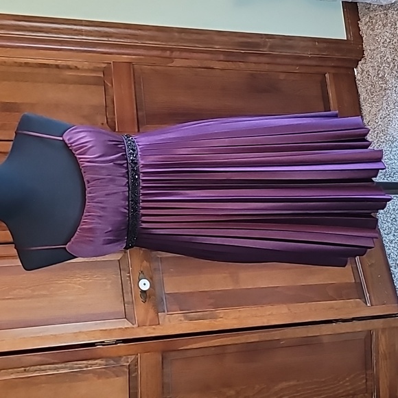 Speechless dress Lg empire waist embellish pleated skirt full lining special occ - Picture 1 of 11